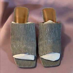 Chic Silver Women's Slide Sandals